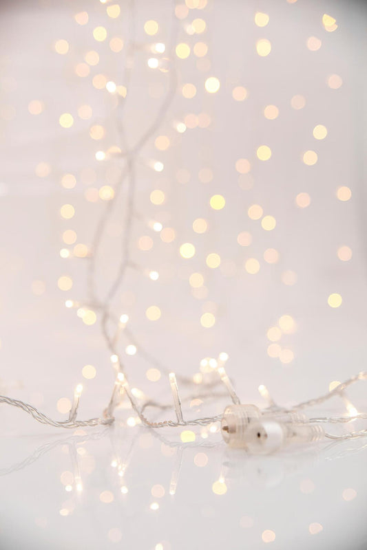 ЛАМПИЧКИ,300 LED,31V, ПРОЗР.КАБЕЛ,WW