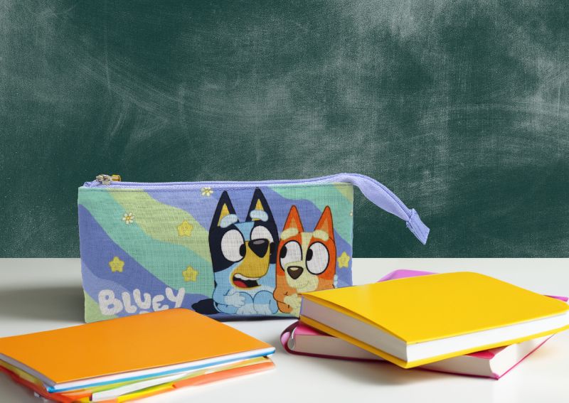 Ученически несесер Bluey Light Waves