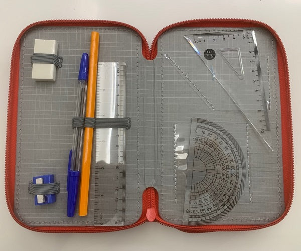 Ученически несесер Spiderman със съдържание, с 2 отделения