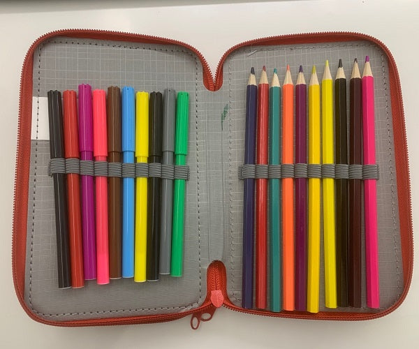 Ученически несесер Spiderman със съдържание, с 2 отделения